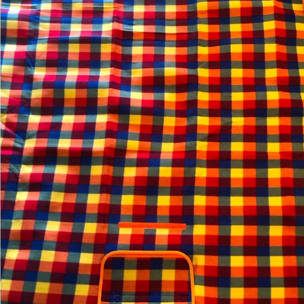 2025 Poshfest ORANGE Plaid PORTABLE Easy-Roll-Up BLANKET | Poshmark | POSH SHOWS - Picture 2 of 5